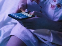 私って厄介な女？　男性が「重い」と感じる女性の行動4つ