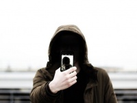 まるで空気。「流されやすい人」の特徴5つ