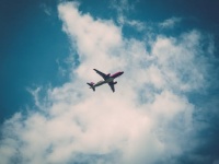 未来への希望？　飛行機の夢の意味【夢占い】