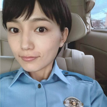 インスタグラム:川口春奈(@haruna_kawaguchi_official)より