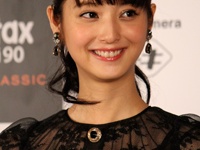 佐々木希