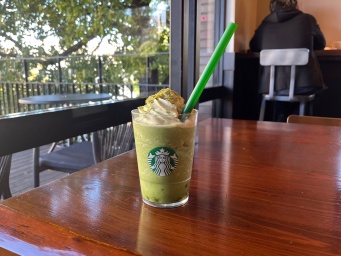 リッチな抹茶に酔いしれる♪スタバ新作『玉露抹茶 フラペチーノ®』実食レポ