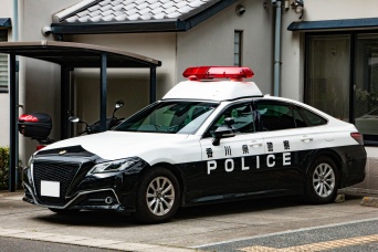 車内で「少女に性的暴行」　市立中学校教諭(26)逮捕　勤務する中学校に「匿名の通報」が…