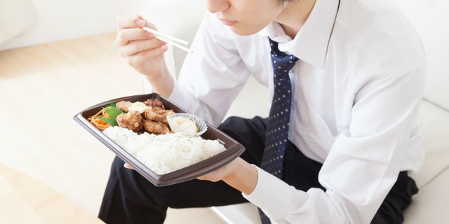 孤食の男性
