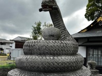 合法的にマネーロンダリングできる神社、蛇が守りし穴場的スポット「白蛇辨財天」に行ってみた