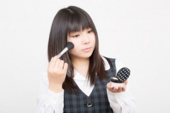 そりゃモテないよね……ギョッとした女子のメイク4選