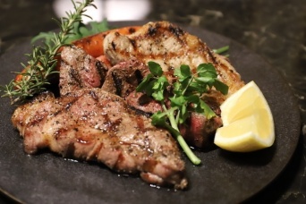 株式会社クラフトダイニング/Enoteca e Maiale REGUSのプレスリリース画像