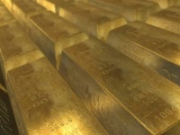 隠し場所はお尻の穴とカツラの中。インドで頻発する金密輸事件