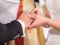 衝撃！「半数以上の既婚カップルがプロポーズなしで結婚」と判明