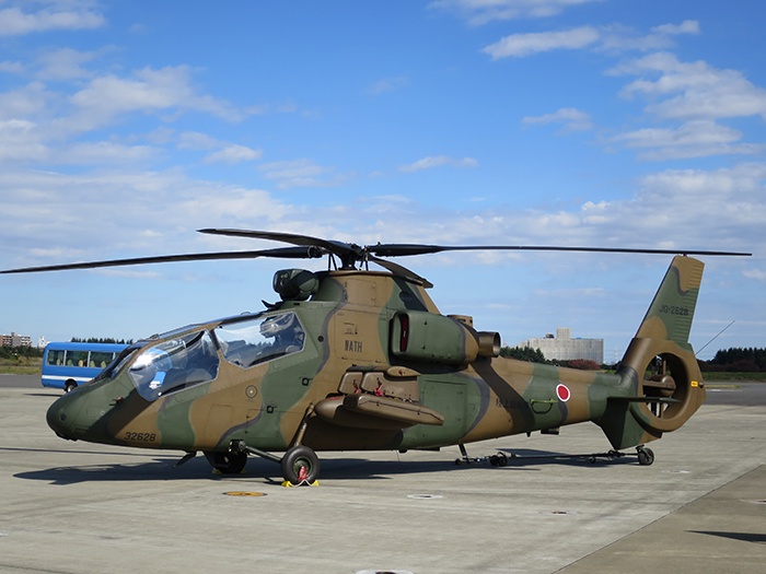 航空祭では陸上自衛隊の観測ヘリコプターOH-1も見学できた