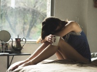 泣く夢を見る理由は「ストレスを吐き出したい心理」【夢占い】