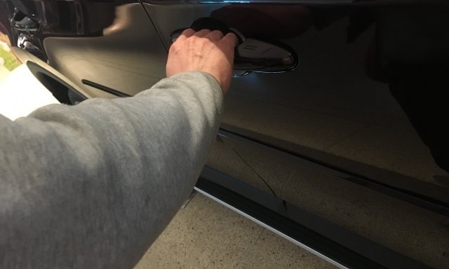 ドアを...（画像はイメージ）