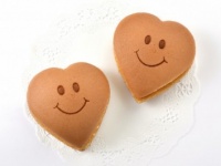 【六本木土産】ハート＆スマイルマークに癒される！　老舗が作るかわいいどらやき「ハートどらやき」