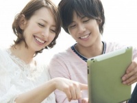 ぶっちゃけ、男性が好きなのはどっち？　「キレイな女性VS教養がある女性」