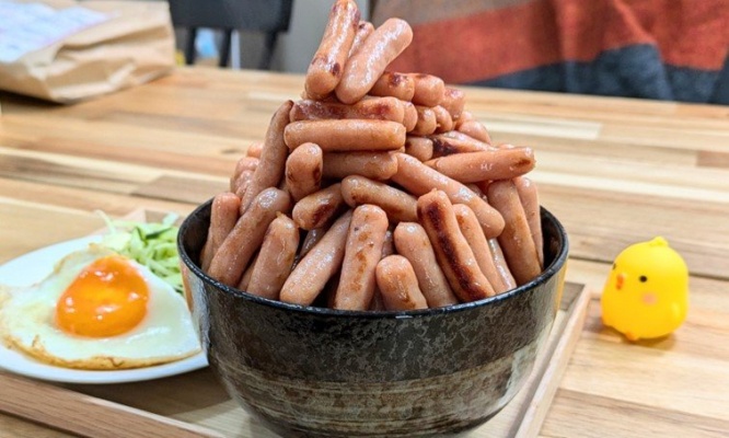衝撃ビジュアルの〝理想の朝ご飯〟に5.4万人が大興奮　「子供の頃の夢」「最高飯じゃないですか！」