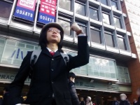 「ダンジョン」新宿駅探検に乗り込む筆者。気分を出すためだけに探検者っぽい帽子も買ってきた