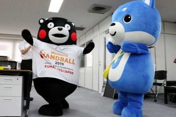 ハンドボールのユニホームも披露