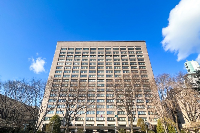 商業施設で『女性のスカート内』盗撮　小学校教諭(25)懲戒免職　教諭は「被害者に大変申し訳ない」