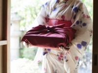 彼の実家に挨拶に行くときはどんな手土産を持っていけばいいの？　彼ママのセキララな本音を大公開！