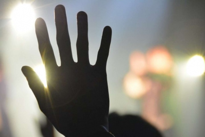 座ったままでも見えるようにしてくれて...（画像はイメージ）