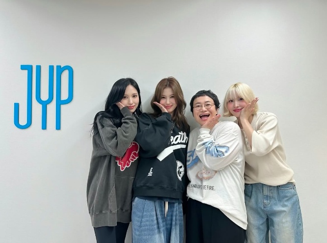 Instagram:TWICE JAPAN OFFICIAL(@jypetwice_japan)より