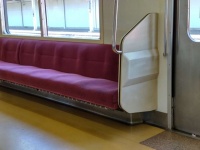 電車で体調が悪くなって...（画像はphotoAC）