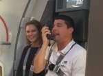 飛行機のアナウンスを「ルーニーテューンズ」調に行う男性ＣＡが大ウケ！