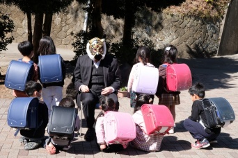 児童にランドセルをプレゼントした初代タイガーマスク