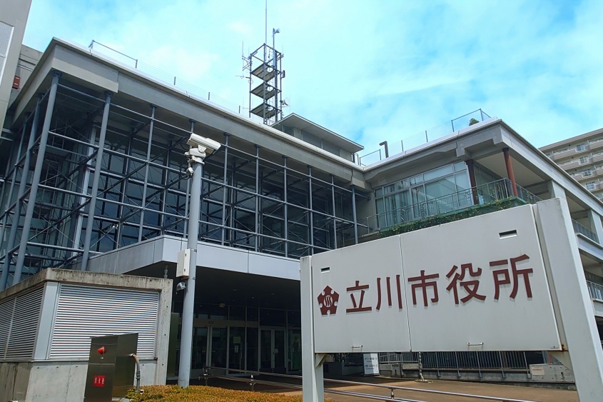 校長と教職員4人を暴行　男性(20代と40代)逮捕　目撃した児童は「ヤンキーが教室に入ってきて、先生を殴りまくっていた」