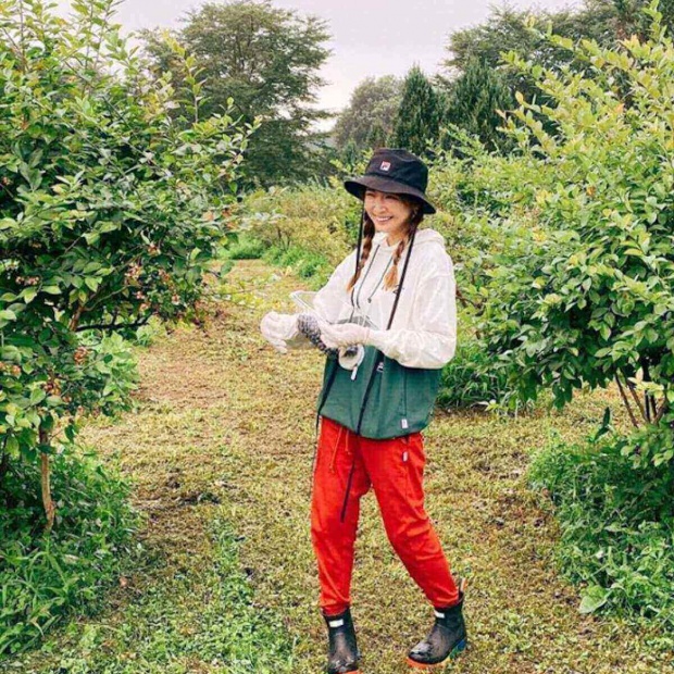紗栄子、おしゃれな“農家コーデ”に称賛の声「何着てもほんとに可愛い」