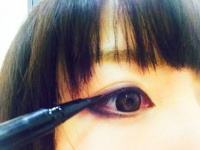 眼科専門医が教える。色の濃いサングラス、カラコン、インライン……、目の健康にはバツ!