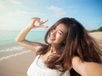 恥ずかしくねーのかよ!?　自撮りが許される女子の年齢ランキング！