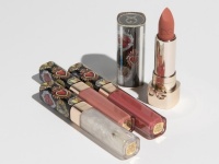 【保存版】大切な人に贈りたい。ドルガバコスメのシーン別ギフトランキングを紹介