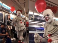恐怖しかない。映画「IT」のピエロ、ペニーワイズがニューヨークの地下鉄に乗っていた件