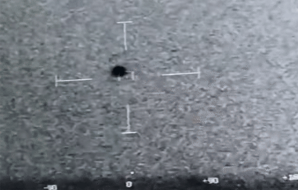 アメリカ海軍が撮影、新たにリークされたUFO映像