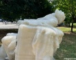 リンカーン大統領が溶ける。あまりの暑さにぐったりしてしまった蝋人形