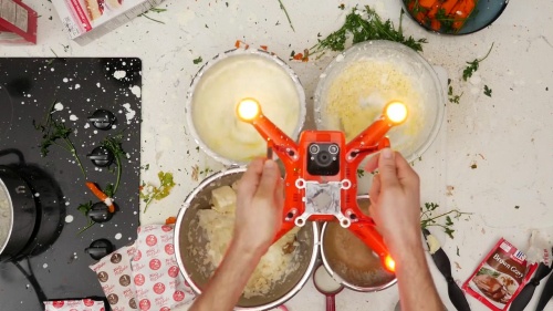 ドローンで料理