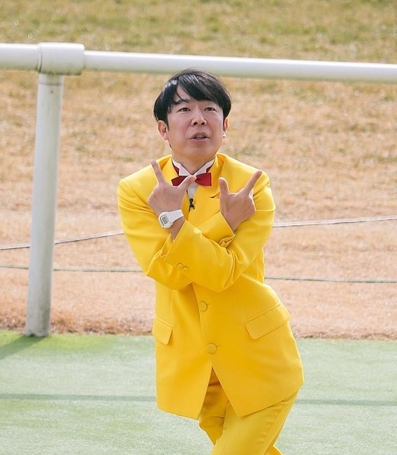 ダンディ坂野さん（Ogiyoshisanさん撮影、Wikimedia Commonsより）