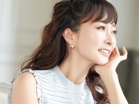 奇跡の44歳。美容家・石井美保の「自分の機嫌を取る美容」