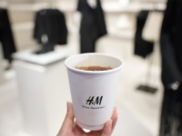 オーガニック・コーヒーが280円!? 「H&#038;M」の新店舗が銀座にオープン