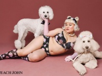 気高く誇らしいおっぱいに。PEACH JOHN×バービー、コラボブラ登場