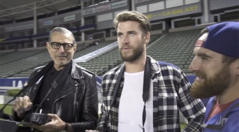 あのマッチョ俳優も参戦！バスケのトリックプレー天才集団がドローンレースに挑戦したらどうなるか？