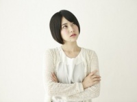 やっぱりね……!?　同性からはモテるけど、男性からはモテないと思う女性の特徴4つ！