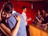 チョロい女！　合コンで簡単に落ちそうだと思われてしまう女子の特徴6つ！