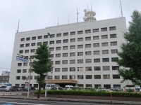 妻に『不同意性交』　市立中学校教師(28)逮捕　妻は「DV被害」で知人宅へ避難していたが…