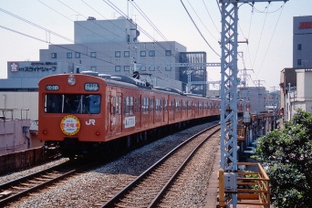 往年の大阪環状線（junicornさん撮影、Flickrより）
