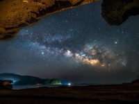 かつての「鬼の隠れ家」から、見上げる満天の星空　眩しすぎる天の川に反響