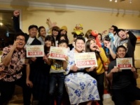 話題の「テディーズビガーバーガー」にて、「第1回ハンバーガーかぶりつきコンテスト」決勝大会が開催！