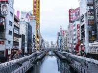 道頓堀川（Calvin YCさん撮影、Flickrより）