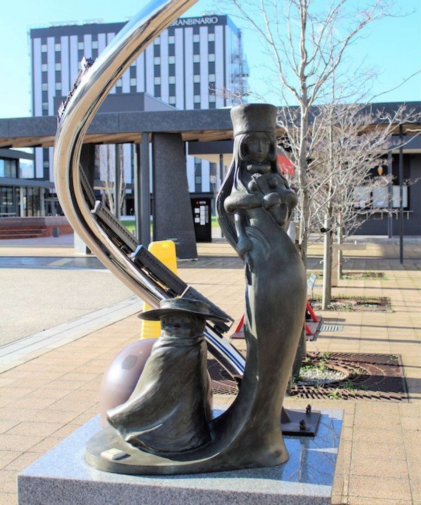 星野鉄郎とメーテル（画像提供：敦賀観光協会）